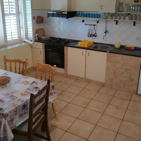 Apartment 4468a *